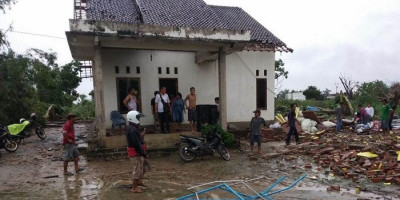 Puting Beliung di Lampung Rusak Ratusan Rumah, 2 Orang Meninggal Dunia