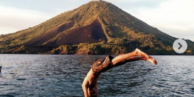 Pesona Gunung Api dan Laut di Banda Neira