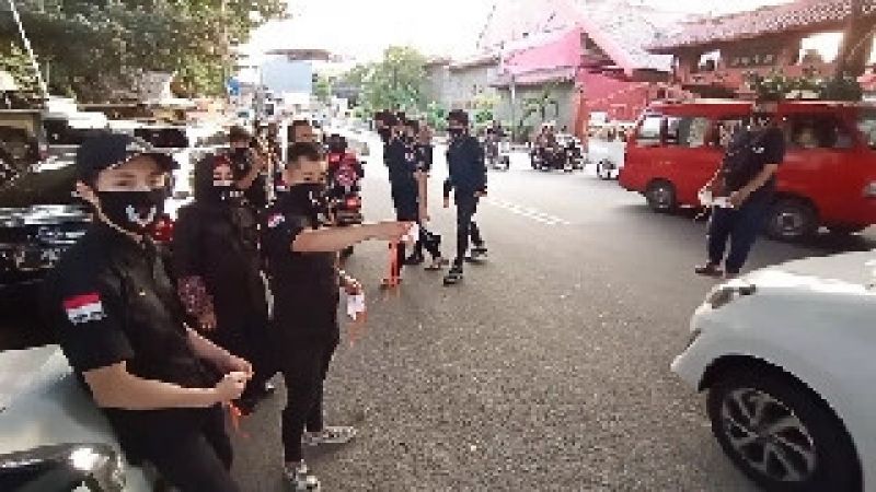 234 SC Regwil Jakut Bagikan Masker dan Makanan Siap Saji