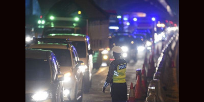 Ratusan Ribu Kendaraan Kembali ke Jakarta