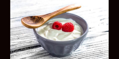 6 Kebaikan Makan Greek Yogurt