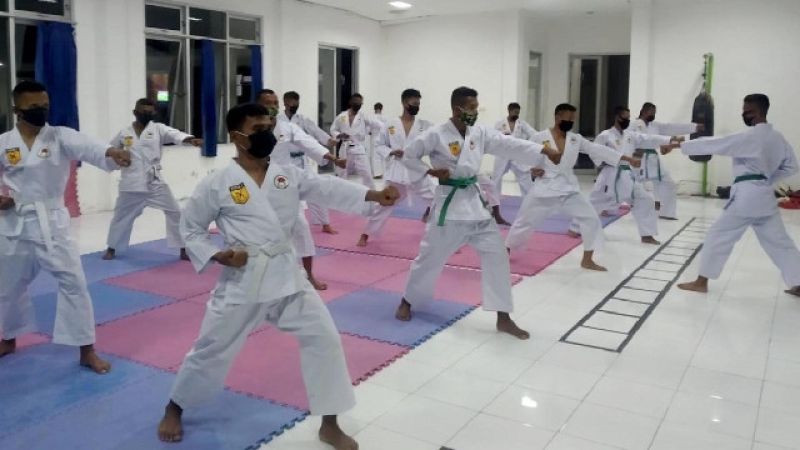 Prajurit Yonif 1 Marinir Asah Kemampuan Beladiri Taekwondo