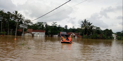 Banjir Masih Menggenangi Desa Tanjungsari Tasikmalaya