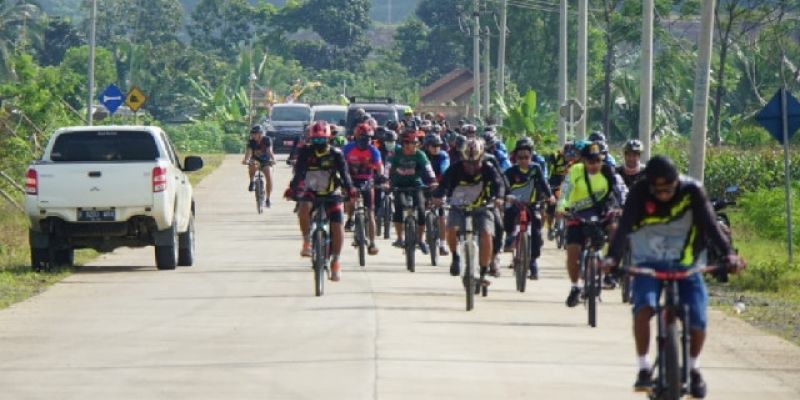 Brigif 4 Mar/Bs Gowes Bersama Pemda Pringsewu