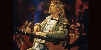 Rekor Dunia, Gitar Kurt Cobain Terjual Rp 85 Miliar