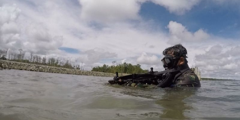 Yontaifib 3 Marinir Latihan Renang dan Penyelaman