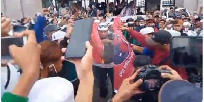 Bendera PDIP Dibakar, Belum Ada yang Melapor ke Polisi