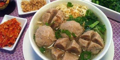 Simak, Ini Cara Membedakan Bakso Segar dan Tidak