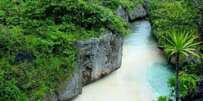 Pantai Sambunyi, Hidden Paradise di Maluku Tenggara 
