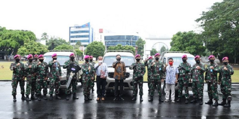 Marinir Terima Hibah Kendaraan Esemka
