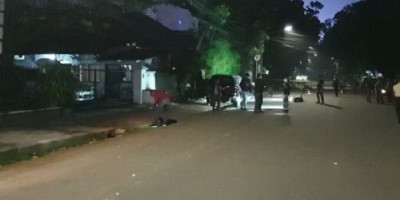 Polisi OIah TKP Ledakan yang Diduga Bom Rakitan di Menteng