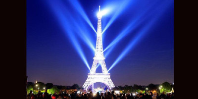 Lantai Tertinggi Menara Eiffel Dibuka Pekan Depan