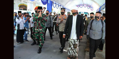 Kunjungi Ponpes Subulul Huda