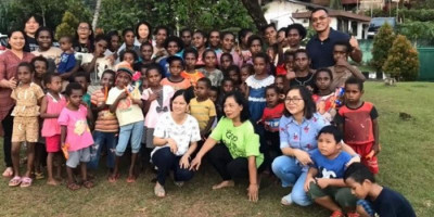 Kenangan Kolonel Edward Sitorus, Youtuber yang Harus Berpisah dengan Anak-anak Papua