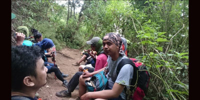 Pengalaman di Gunung Lawu, Bertemu Dua Pendaki Misterius