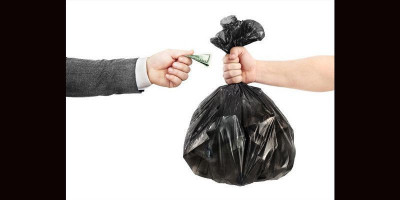 Miskin Alternatif, DKI Tak Serius Melarang Penggunaan Kantong Plastik