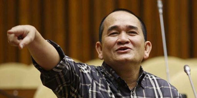 Gibran Maju Pilkada Solo, Ruhut: Pak Jokowi Sukses Bikin Lawan Politiknya Galau