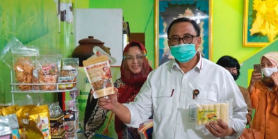 Gerai Bunda Sugih, Khas Oleh-Oleh Bekasi