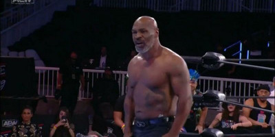 Mike Tyson Kembali Naik Ring, Ini Lawan dan Jadwalnya