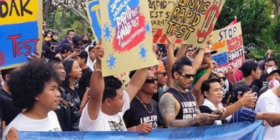 Tolak Rapid dan Swab Tes, Jerinx Demo ke Jalan Tanpa Masker
