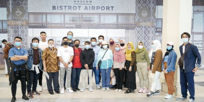 Lulus Studi di Rusia, 29 Mahasiswa-Mahasiswi Asal Kaltim Pulang ke Tanah Air