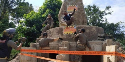 Makam Sunda Wiwitan Disegel, Budayawan Sunda: Perilaku Bupati Kuningan Berbanding Terbalik
