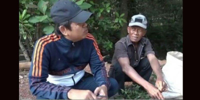Abah Didi Cuma Dapat Rp 900 Sehari dari Memungut Sampah