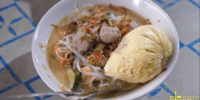 Kuliner Unik di Tangerang yang Sedang Viral, Kombinasi Bakso dengan Gado-gado