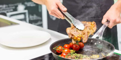 Memasak Daging Sampai Matang Sempurna Agar Tidak Keracunan