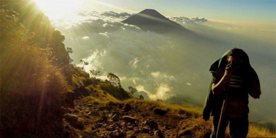 Hikayat Dua Pendaki Gunung