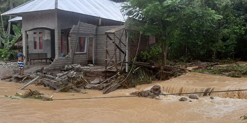 Banjir Bandang di Bolsel Hanyutkan 29 Rumah, Belum Ada Korban Jiwa 