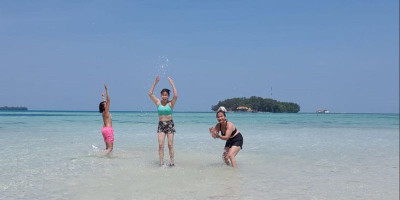 Tiga 'Macan' Kunjungi Pulau Macan 