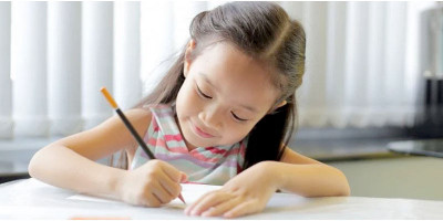 Tips Agar Anak Tak Bosan Belajar di Rumah