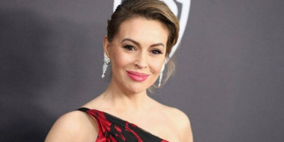 Positif Corona, Alyssa Milano Nilai Sistem Tes Covid-19 di Amerika Tak Sempurna