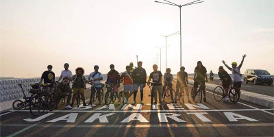 Ketularan Demam Sepeda, Babe Cabita Tantang Gowes Jakarta-Bandung