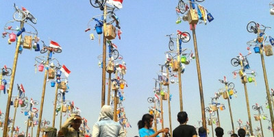 Di Tengah Pandemi, Lomba Panjat Pinang Sulit Digelar