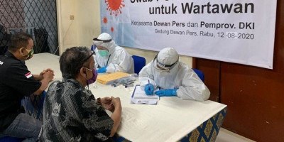 150 Wartawan Ikuti Tes Swab-PCR di Gedung Dewan Pers