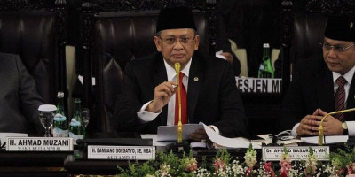 Bamsoet Buka Sidang Tahunan MPR dengan Pantun, Cakep...
