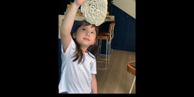 Keseruan Gempi Nora Marten Ikut Lomba Makan Kerupuk Secara Virtual 