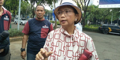 Retno Marsudi dan Erick Thohir Terbang ke China, Ada Apa?
