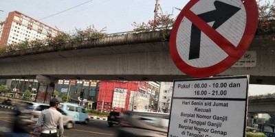 Sepeda Motor Kena Ganjil Genap, Benahi Saja Transportasi Lokal 