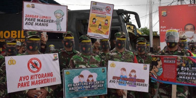 Cegah Penyebaran Covid-19, Kodam Kasuari dan Polda Papua Barat Bagikan APD