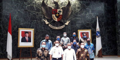 Foto Bareng Gubernur
