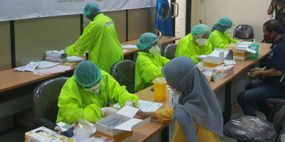 SIloam Hospital Surabaya Gelar Rapid Test Gratis untuk Wartawan dan Budayawan