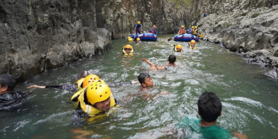 Mengenal Pesona Wisata Air Sungai di Garut