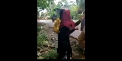 Viral, Remaja Berjilbab Dikeroyok 5 Orang Gara-gara Sepele