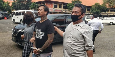 Jerinx SID dan Kuasa Hukumnya Walk Out Sidang, Begini Alasannya 