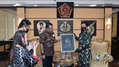 Terima Penghargaan