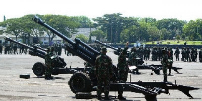 Batalyon Howitzer 2 Marinir Gelar Drill Meriam 105 Mm