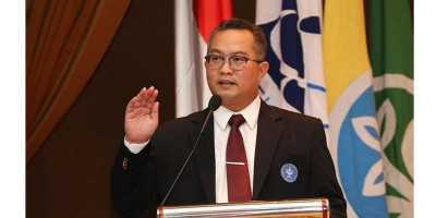 Positif Covid-19 Tanpa Gejala, Rektor IPB Beraktivitas Secara Virtual